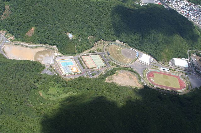 名瀬運動公園全景